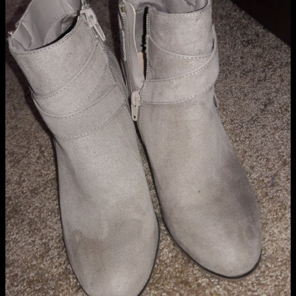 Booties - Picture 4 of 4